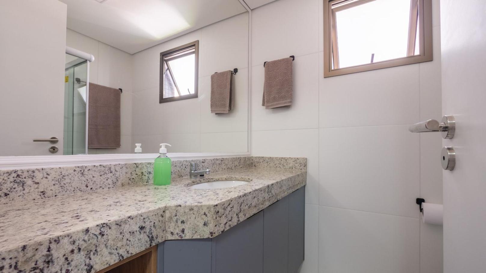 Apartamento Moderno A 750m Da Do Farol Da Barra